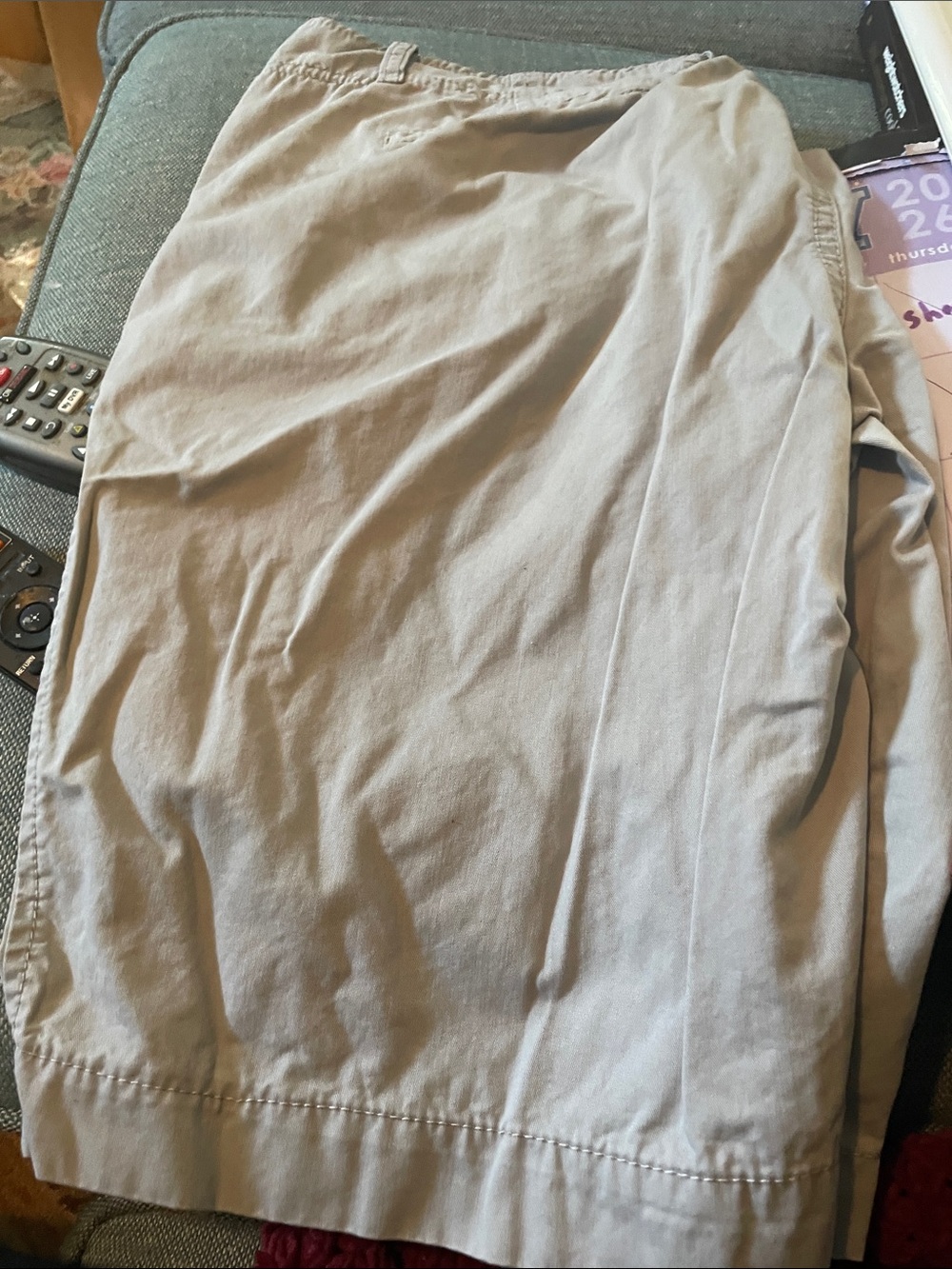 Classic Khaki shortsin Light Beige